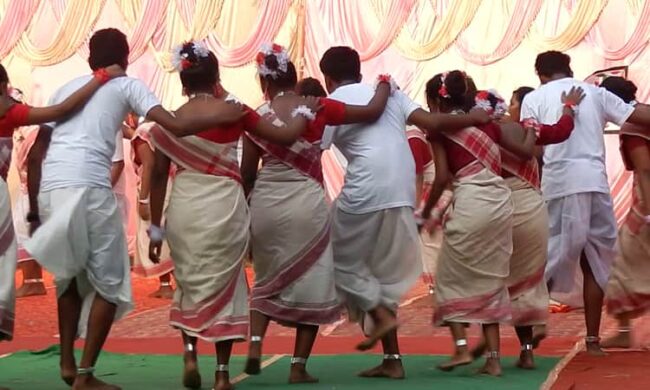 List Of 14 Traditional Folk Dance Of Jharkhand With Images